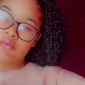 Meet your Posher, Miya